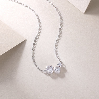 White Dew – Kenmerkende sterling zilveren hangerketting (Luxe Moissanite)
